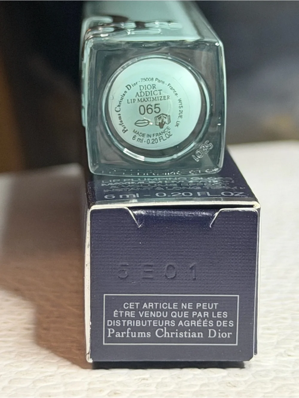 Dior Lip Maximizer Gloss — 065 Icy Blue - Picture 3 of 5